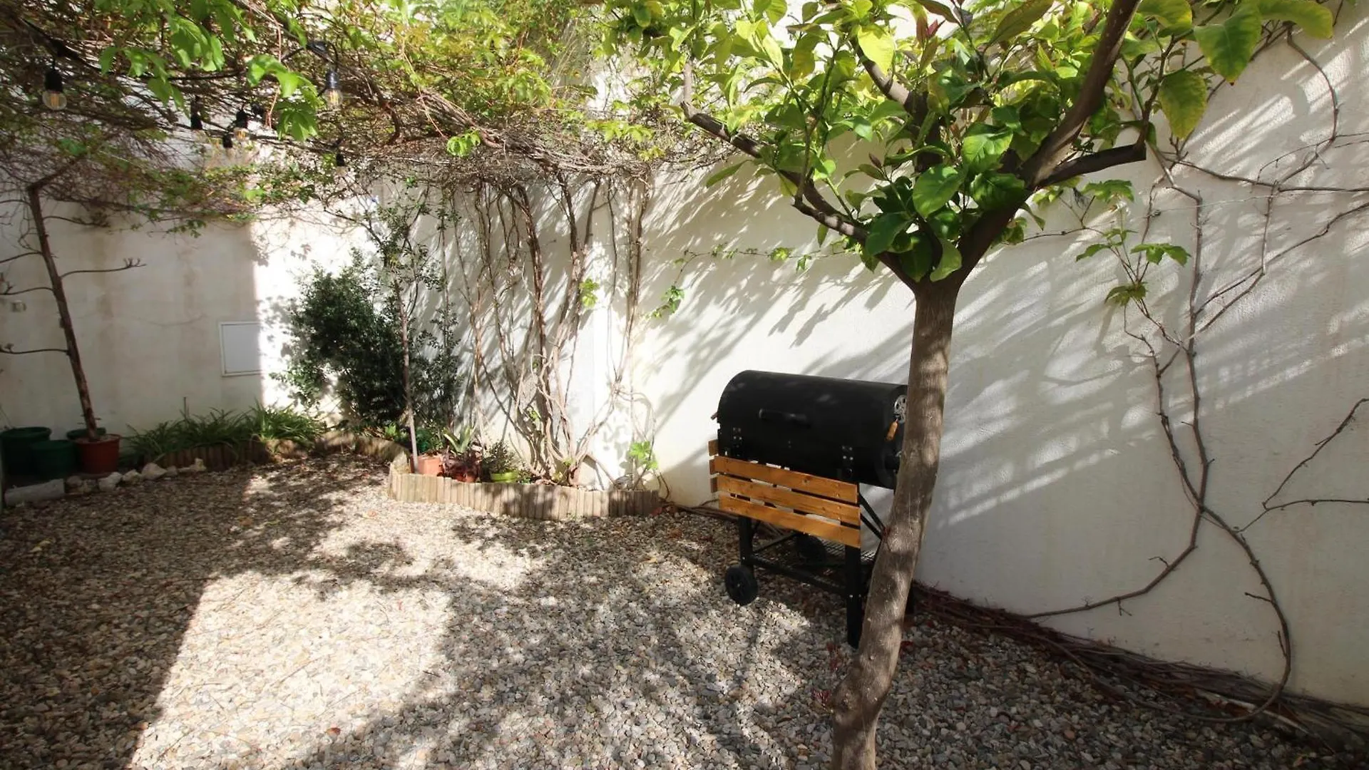 Apartamento Moderno, Cerca De Playa Les Tonyines, Piscina Comunitaria, Terraza Y Wifi - Es-228-141 Llanca Apartment